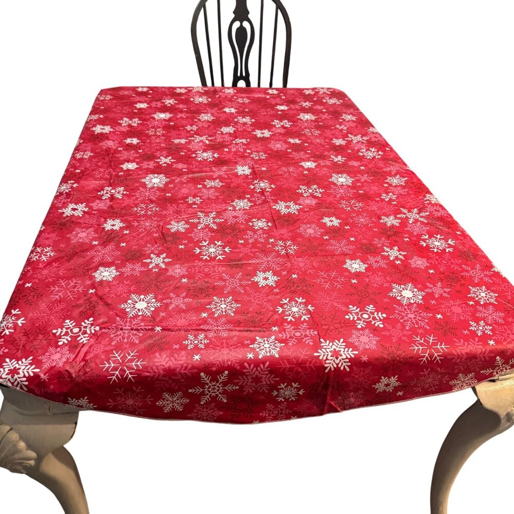 Holiday Oval Tablecloth Red Snowflake Pattern Festive Christmas Design 70 x 68